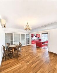 Townhouse Apartments (D9), Apartment #589873531